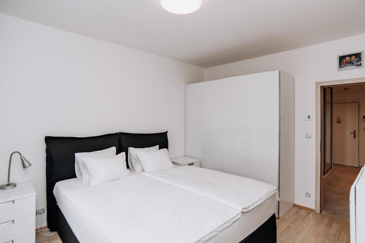 Apartamento Garden Towers Praga Exterior foto